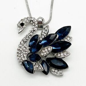 Louise Elliott Silver Tone Blue & Clear Crystal Swan Bird Pendant Necklace 29”